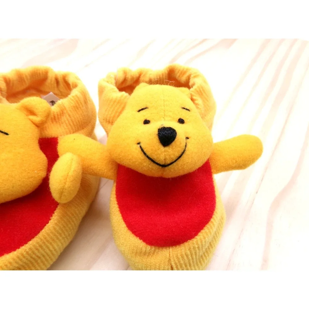 Disney Store Winnie the Pooh Baby Shoes Slippers Russ 2011 Up to 10 Months